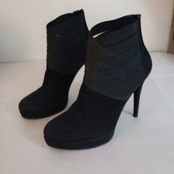 Stuart Weitzman “Papoose” Black Suede Booties • Back Zip • 5" Heel • Women’s 10 - Picture 16 of 16